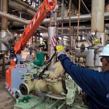 
												Sektor:Oljeindustri, kjemisk industri, gruvedrift, forsvaret												